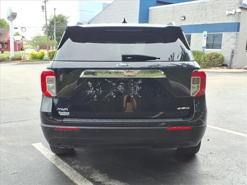 AGATE BLACK METALLIC 2023 Ford Explorer XLT