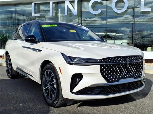 2025 Lincoln Nautilus RESERVE