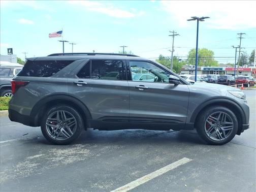 CARBONIZED GRAY METALLIC 2025 Ford Explorer ST-LINE