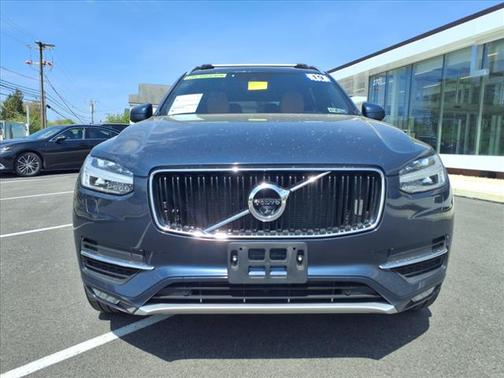 2019 Volvo XC90 T6 MOMENTUM
