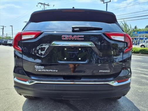 2022 GMC Terrain SLT