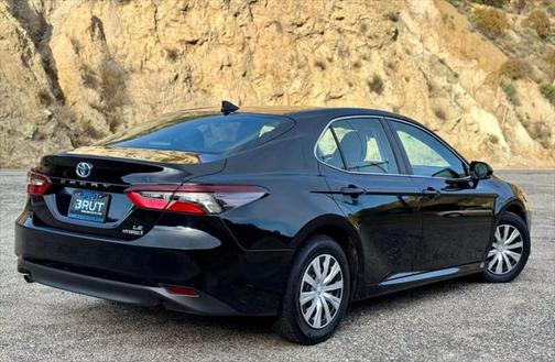 2022 Toyota Camry LE