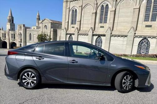 2021 Toyota Prius Prime LE