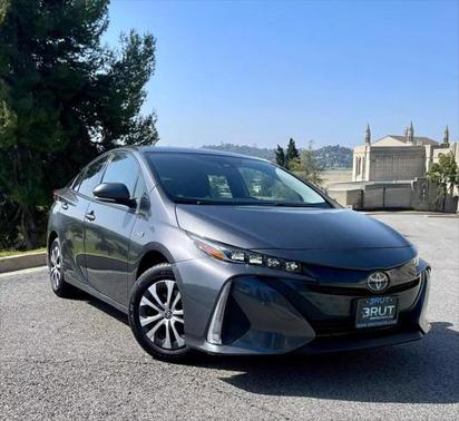 2021 Toyota Prius Prime LE