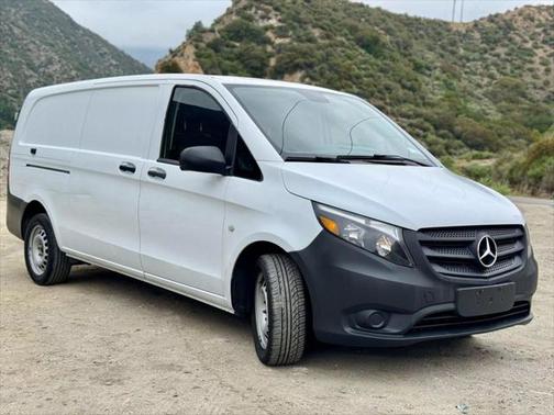 2018 Mercedes-Benz Metris Base