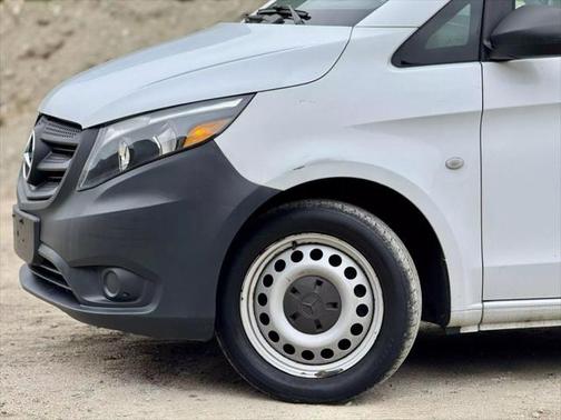2018 Mercedes-Benz Metris Base