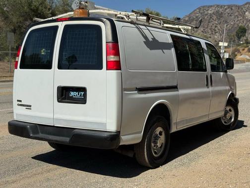2011 Chevrolet Express 2500 Work Van