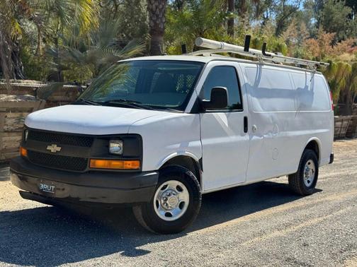 2011 Chevrolet Express 2500 Work Van