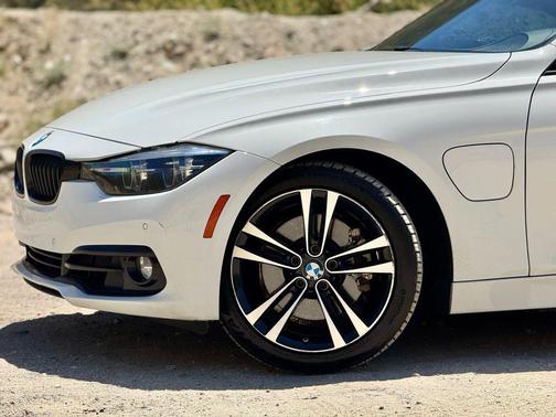 2017 BMW 330e iPerformance