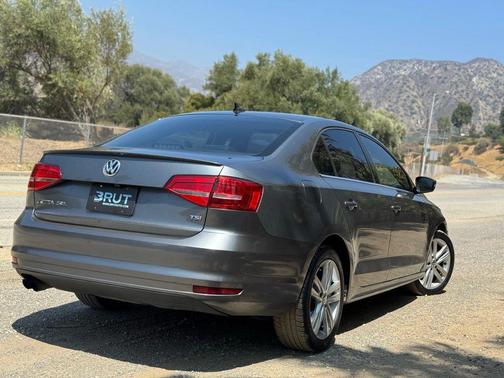 2015 Volkswagen Jetta 1.8T SEL
