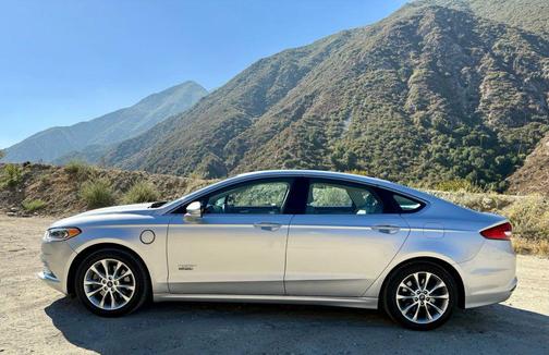 2017 Ford Fusion Energi SE Luxury