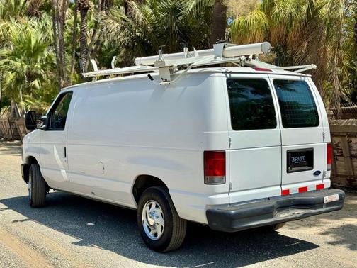 2010 Ford E250 Base