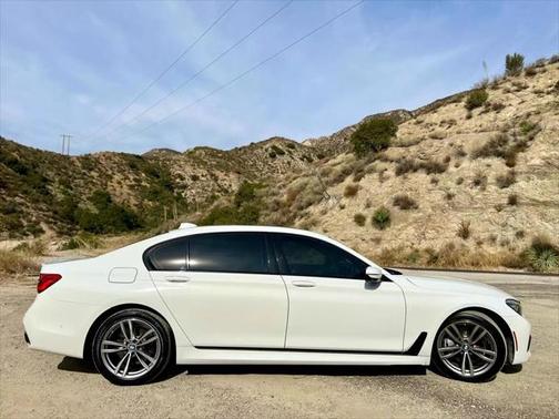 2017 BMW 740 740i Sedan 4D