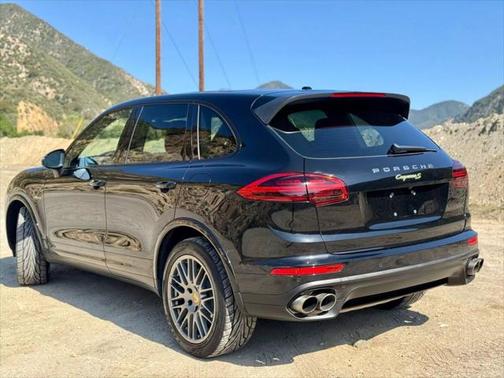 2017 Porsche Cayenne E-Hybrid S