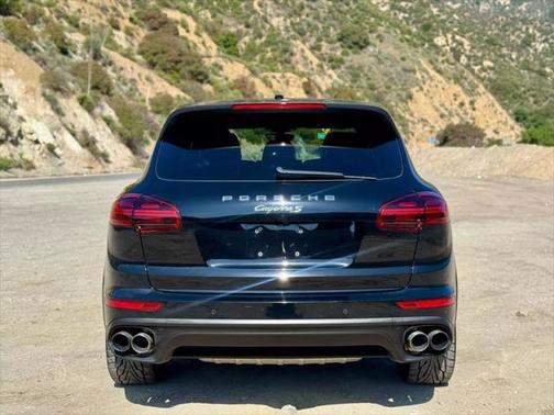 2017 Porsche Cayenne E-Hybrid S