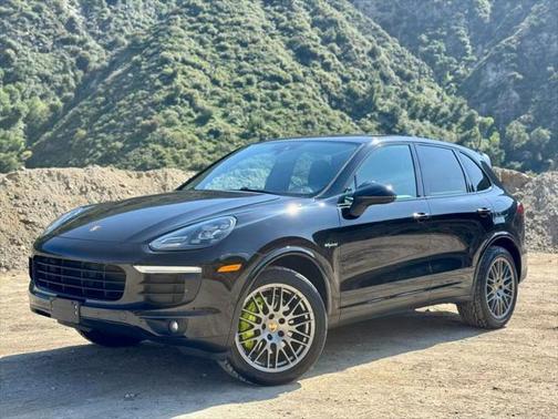 2017 Porsche Cayenne E-Hybrid S
