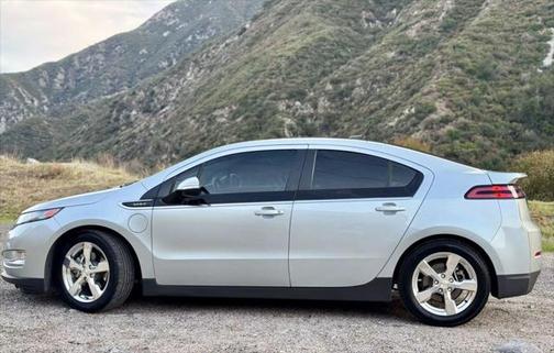 2011 Chevrolet Volt Base