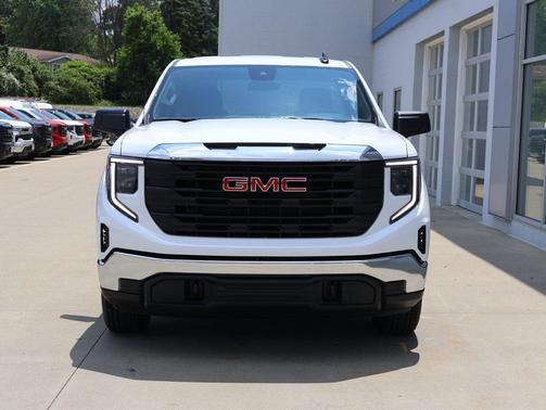 2025 GMC Sierra 1500 Pro