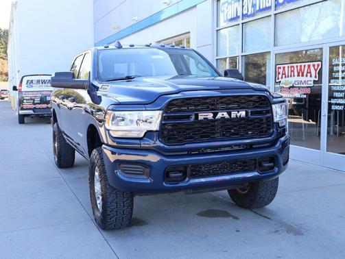 Patriot Blue Pearlcoat 2020 RAM 3500 Tradesman Crew Cab 4x4 6'4' Box