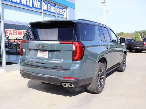 Midnight Pine 2026 GMC Yukon 4WD AT4