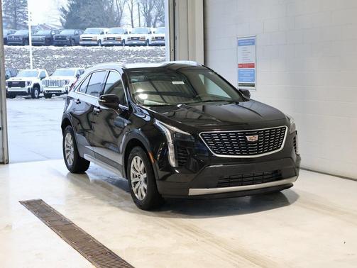 2023 Cadillac XT4 Premium Luxury