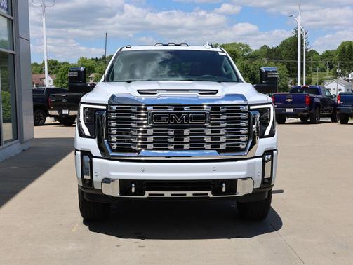 Glacier White Tricoat 2026 GMC Sierra 2500 Denali