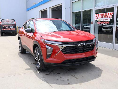 Apex Red 2026 Chevrolet Trax FWD 2RS