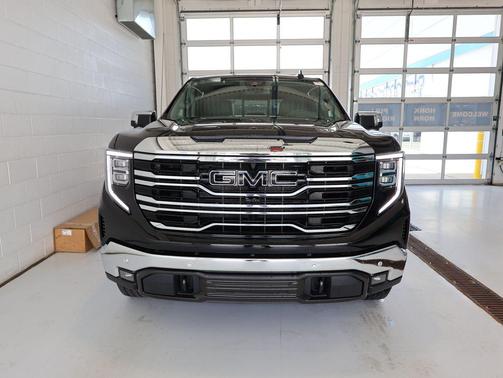 Onyx Black 2026 GMC Sierra 1500 SLT