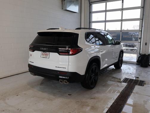 2026 GMC Acadia Elevation FWD