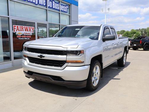 Silver Ice Metallic 2017 Chevrolet Silverado 1500 Custom