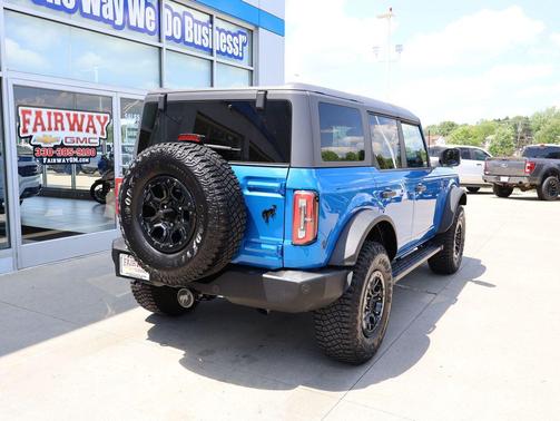 Velocity Blue Metallic 2023 Ford Bronco Wildtrak