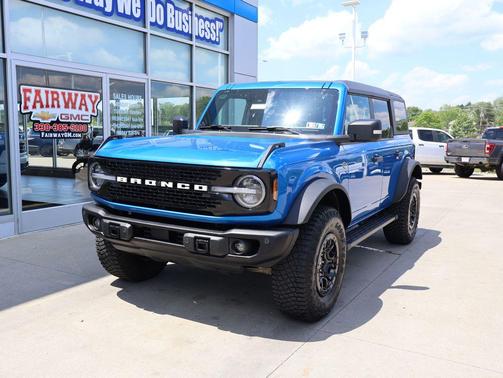 Velocity Blue Metallic 2023 Ford Bronco Wildtrak