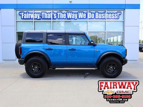 Velocity Blue Metallic 2023 Ford Bronco Wildtrak