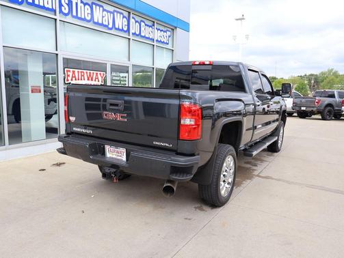 Dark Slate Metallic 2019 GMC Sierra 2500 Denali
