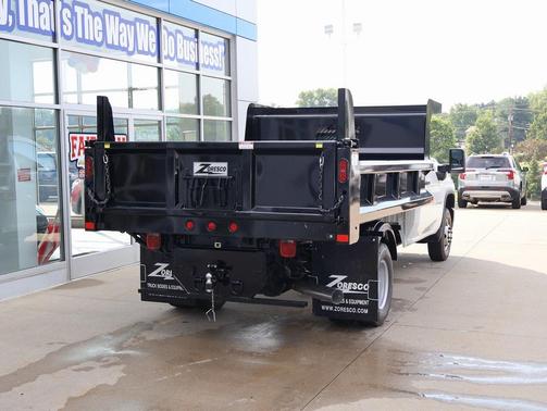 2025 Chevrolet Silverado 3500 WT