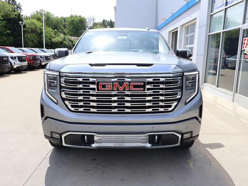 Sterling Metallic 2023 GMC Sierra 1500 Denali