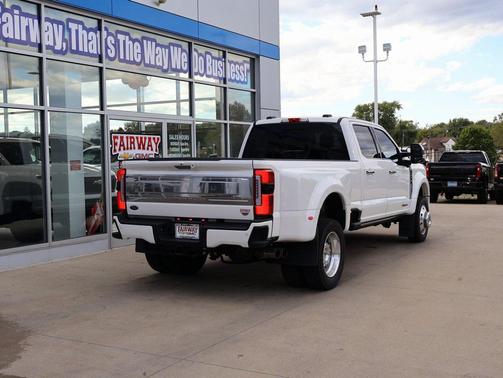 2023 Ford F-450 Platinum