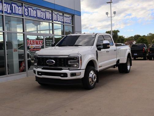 2023 Ford F-450 Platinum