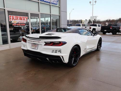 2026 Chevrolet Corvette E-Ray Convertible, 2LZ, RWD