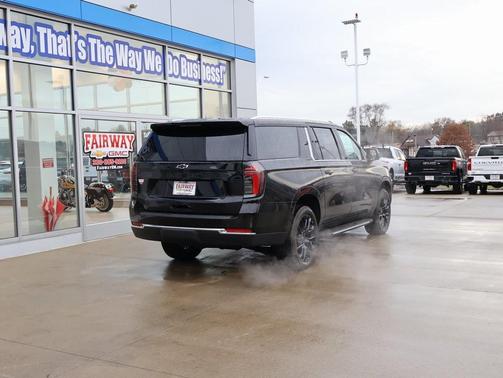 2026 Chevrolet Suburban LS