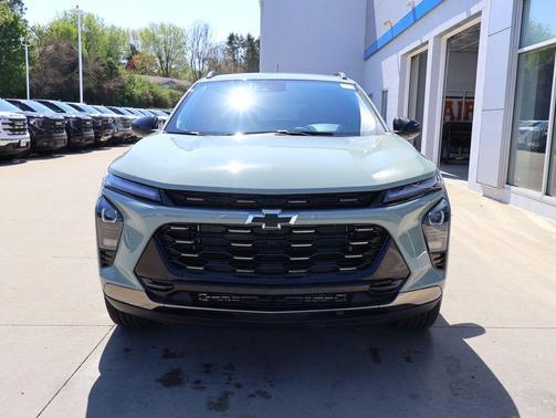 Cacti Green 2026 Chevrolet Trax FWD ACTIV