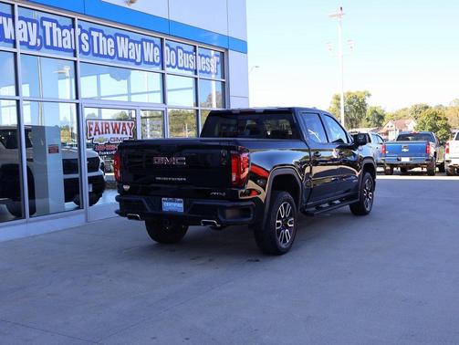 2024 GMC Sierra 1500 AT4