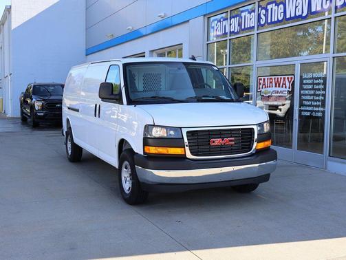 Summit White 2025 Chevrolet Express 3500 RWD 3500 Extended Wheelbase WT