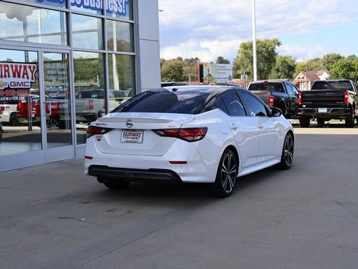 2022 Nissan Sentra SR