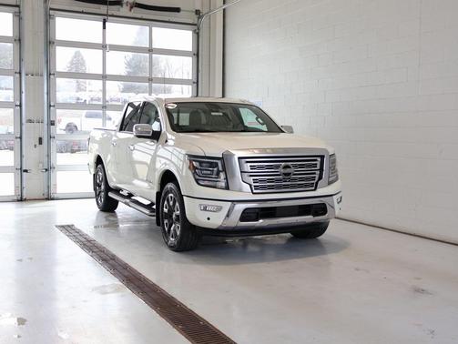 2021 Nissan Titan Platinum Reserve