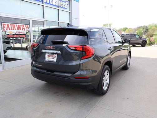 Graphite Gray Metallic 2018 GMC Terrain SLE