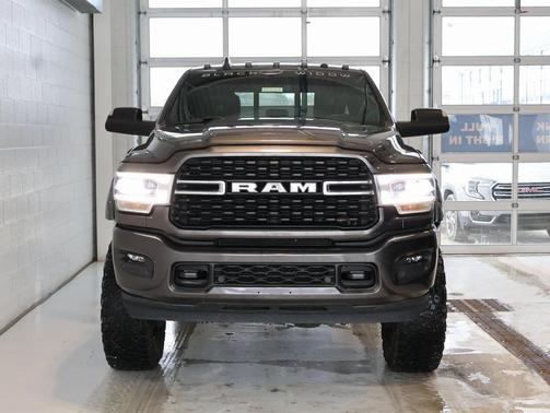 2022 RAM 2500 Big Horn Crew Cab 4x4 6'4' Box