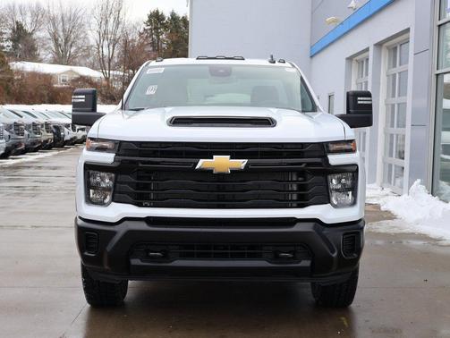 Summit White 2026 Chevrolet Silverado 2500 WT