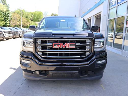 Onyx Black 2017 GMC Sierra 1500 SLT