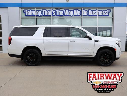 White Frost Tricoat 2023 GMC Yukon XL Denali
